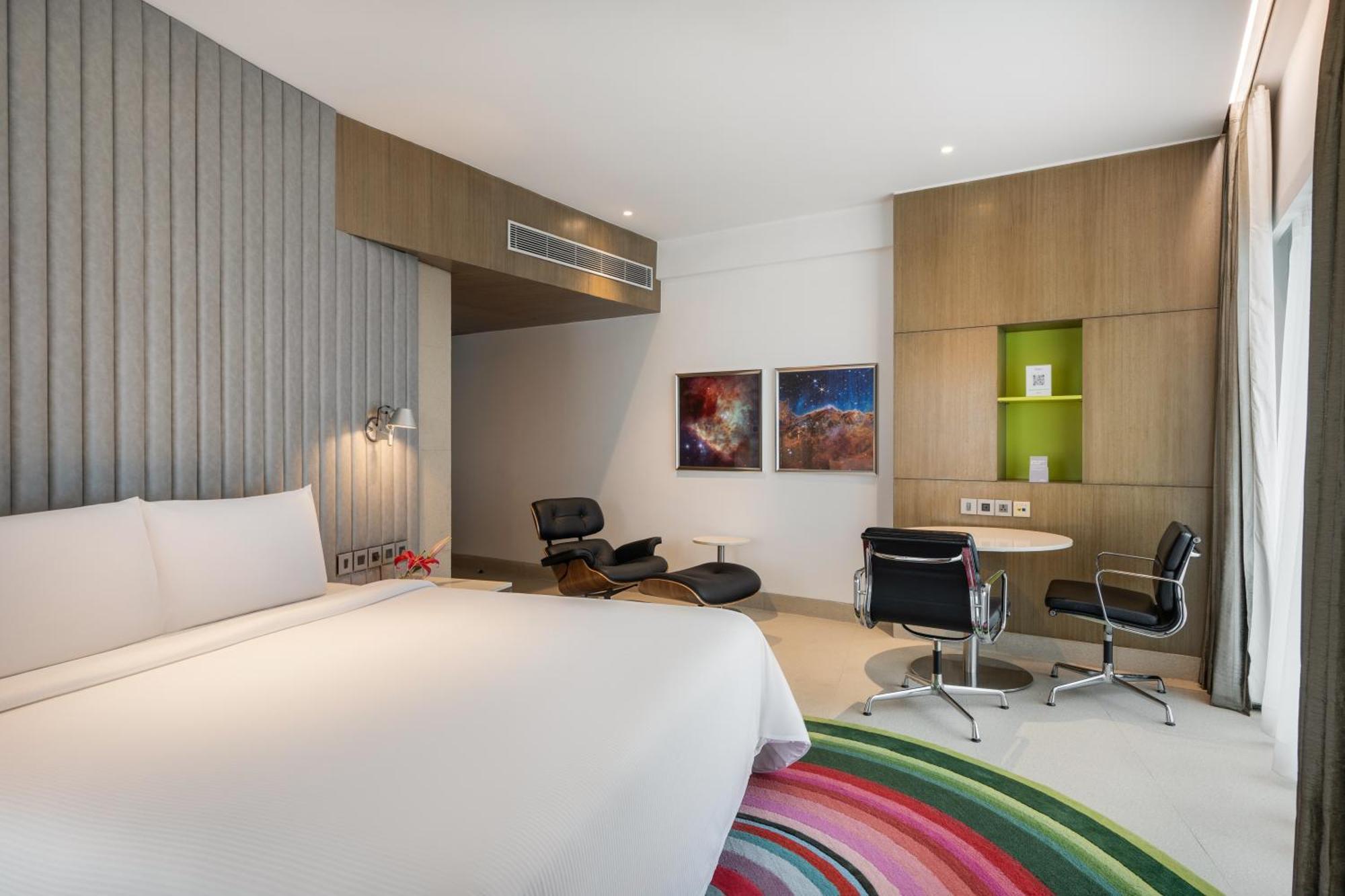 Avasa Hotel Хайдарабад Экстерьер фото