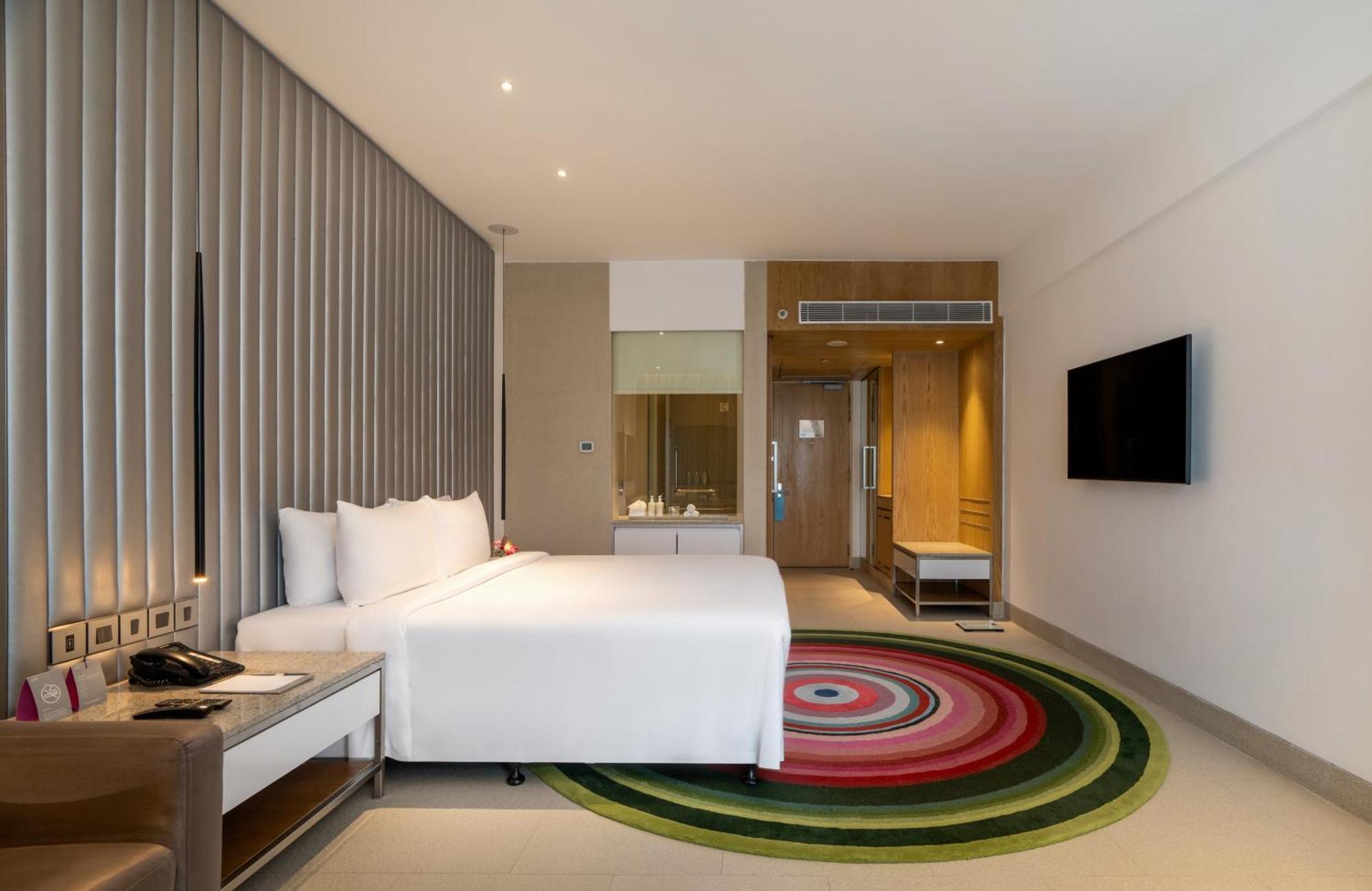 Avasa Hotel Хайдарабад Экстерьер фото