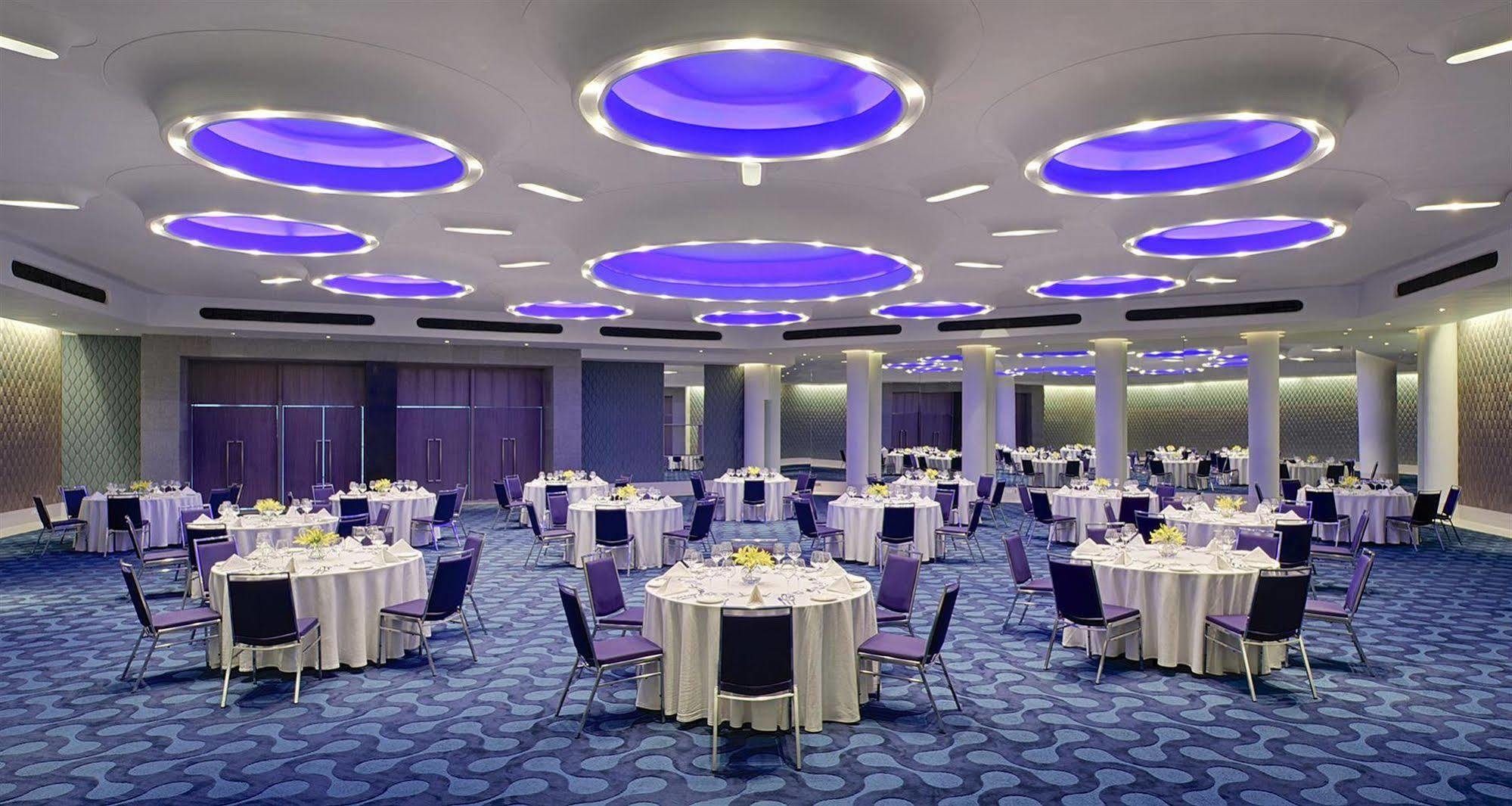 Avasa Hotel Хайдарабад Экстерьер фото