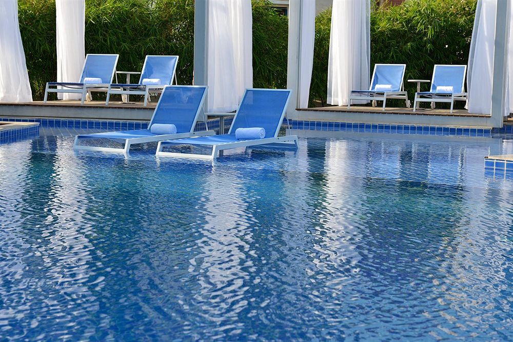 Avasa Hotel Хайдарабад Экстерьер фото